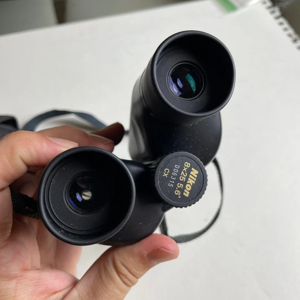 Binoculares Nikon Travelite 8x25 5.6 CX de colección edición L.L.Bean con estuche negro Foto 4 de 4