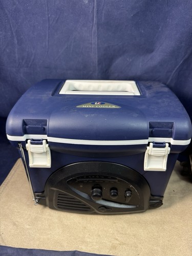 LC Mini Cooler Radio Blue With AM/FM Radio 2004 Tested Works Has Wear - Picture 9 of 15