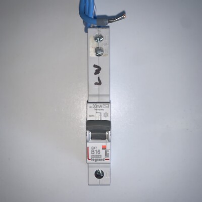 LEGRAND 16 AMP 16A B16 CURVE B 10kA 30mA RCBO TYP AC DX3 6064 18 MWST REG'D