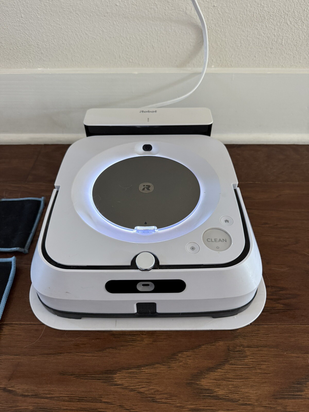 iRobot Braava Jet M6-6110 Ultimate Robot Smart Mop Wi-Fi Connected w/extras