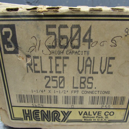 NEW! HENRY 5604 , Refrigeration/Ammonia Relief Valve , 250psi, 1-1/4"x 1-1/2" - Picture 2 of 11
