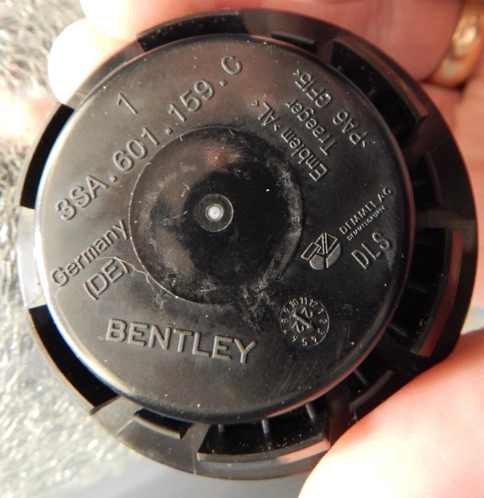 Set Genuine Bentley Self levelling badges 53mm / 63mm CONTINENTAL 