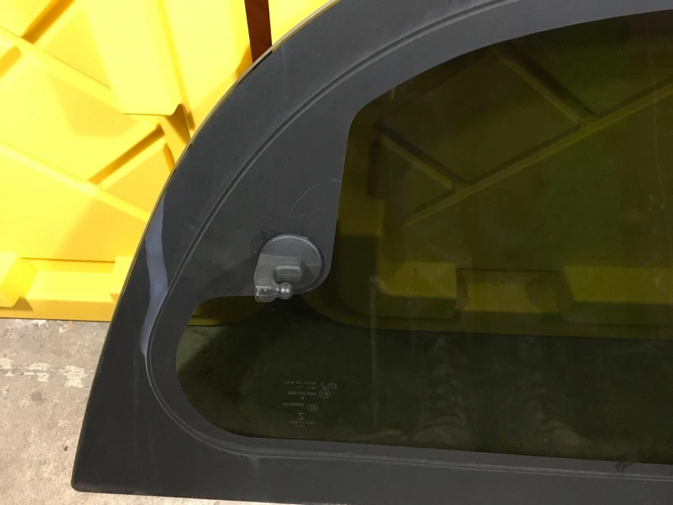 2011-2017 DODGE GRAND CARAVAN Left Driver Side Quarter Window OEM . Foto 2 de 4