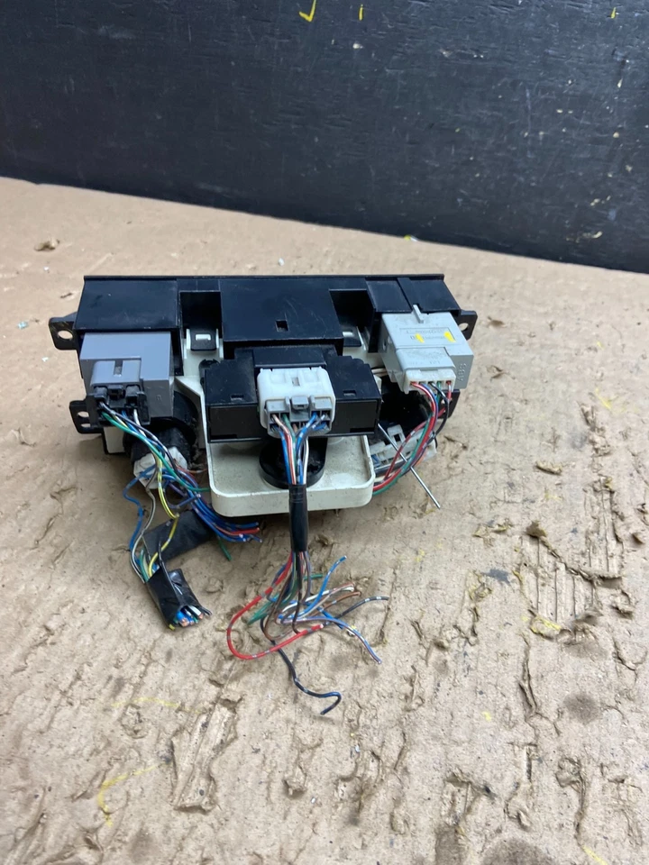 1997 to 1999 Toyota Camry Ac Heater Climate Control T8775 PS - Image 4 of 4