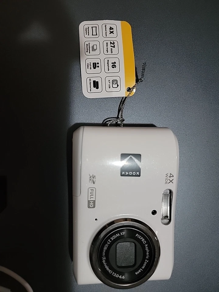Kodak PIXPRO FZ45 Digital Camera White with Case and SanDisk 32 GB SD card - Image 2 of 4