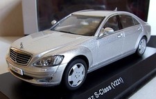 Kyosho 1/43 Mercedes Benz S-Class S600L V221 Silver Diecast Model 03632S