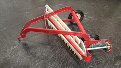 Vintage Ertl 1/16 International Harvester Hay Rake Excellent Condition