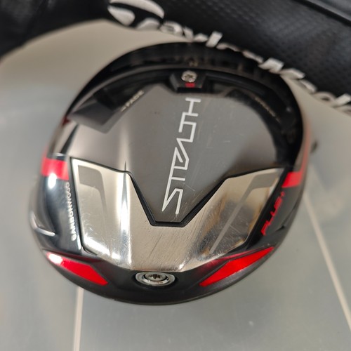 TaylorMade Stealth Plus 9.0* / 9 degree Driver Head only ( RH ) w/cover - Picture 6 of 14