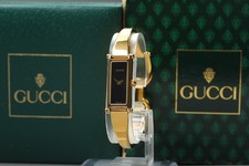 [Near MINT w/Box] Vintage GUCCI 1500L 12mm Gold Black Dial Women’s Bangle Watch
