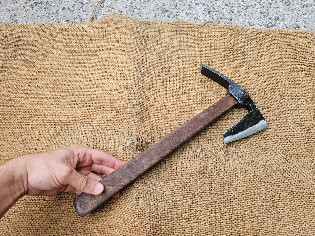 SMALL VINTAGE ANTIQUE TOMAHAWK PICKAXE AXE ADZE DIGGER HATCHET