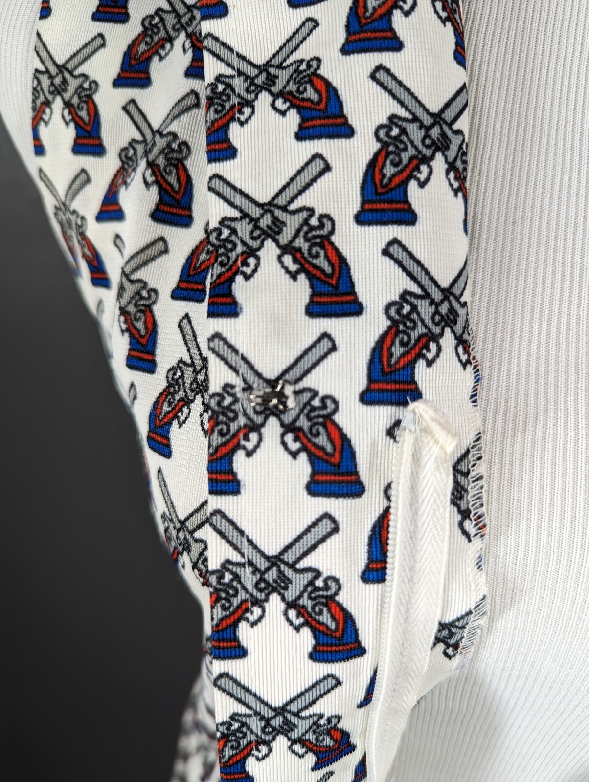 Vintage 1960's ILGWU David Crystal Pistol Gun Print D… Gem