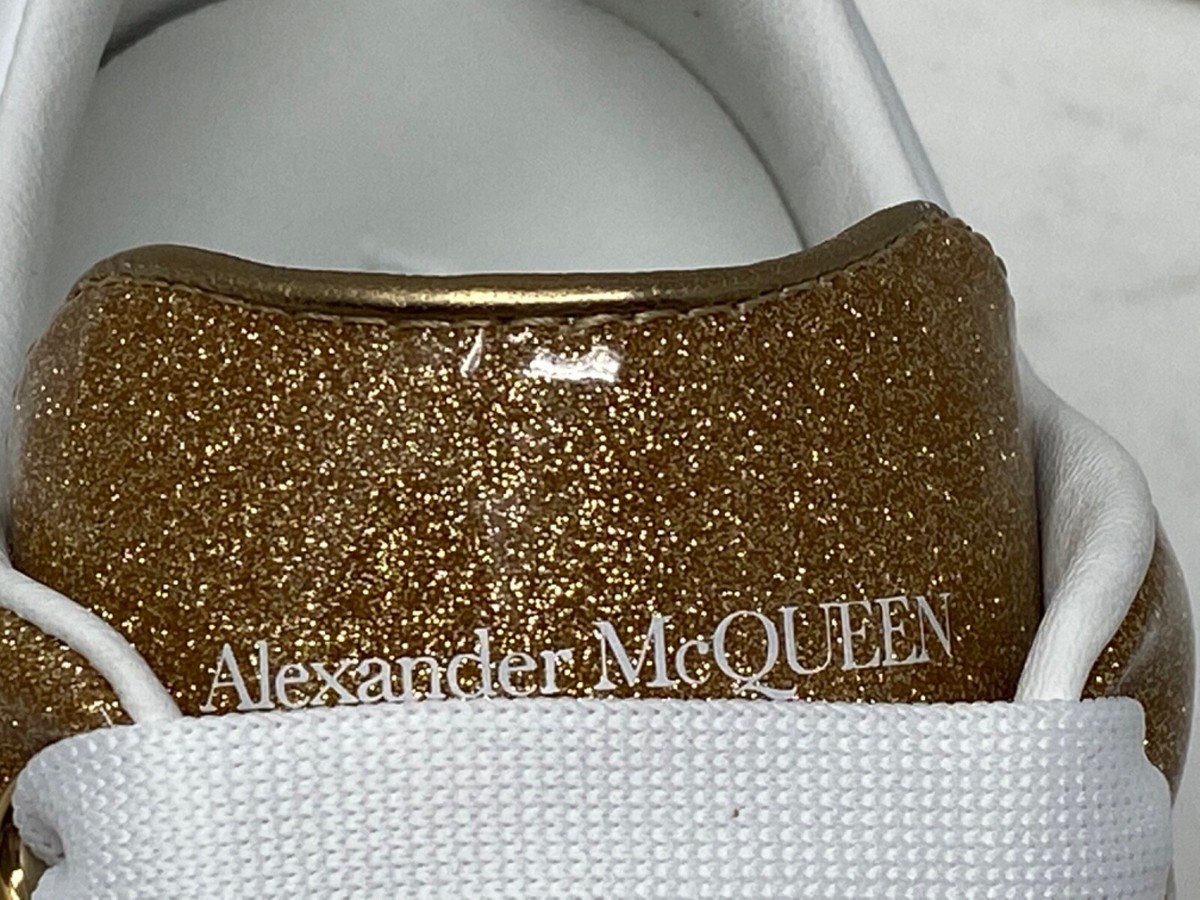 ALEXANDER MCQUEEN 長方形フレムメカネ AM0306O 001 Alexander McQueen™ AM0388O Square Eyeglasses | EyeOns.com
