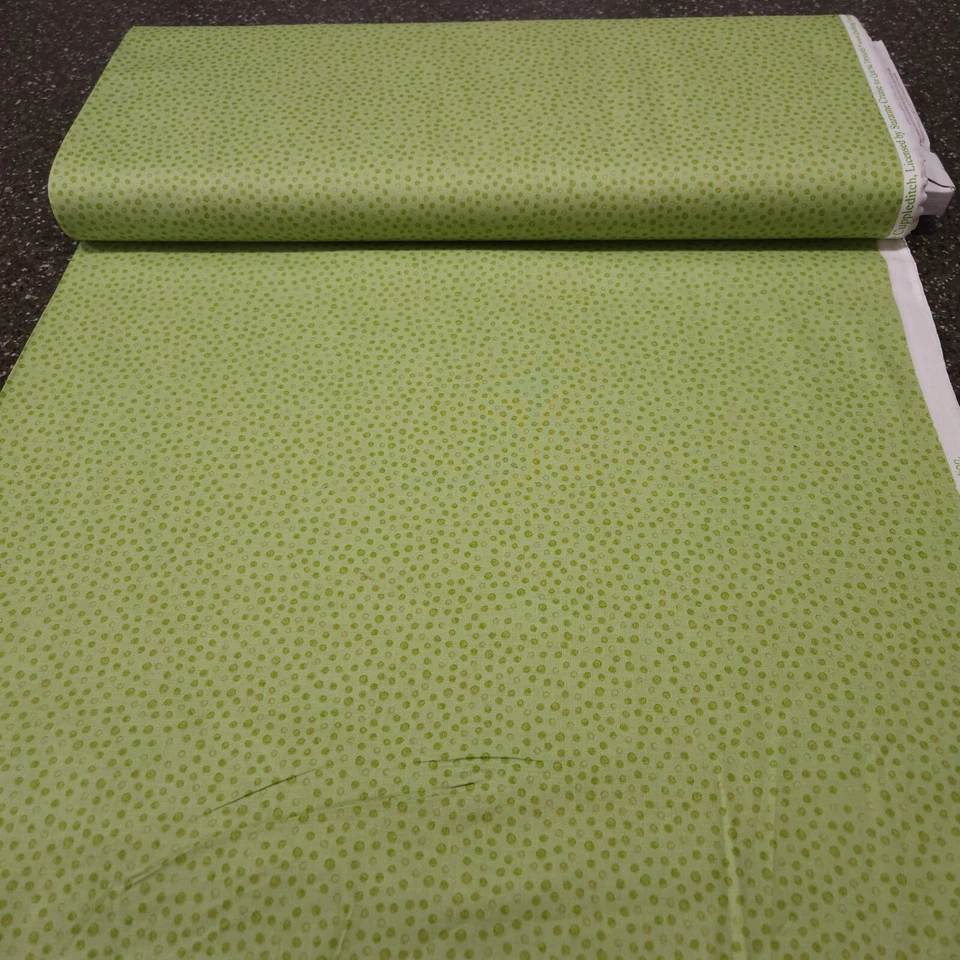 Cuddle Time BTY Helz Cuppleditch Acolchado Tesoros Tonal Verde Lunares Foto 3 de 3