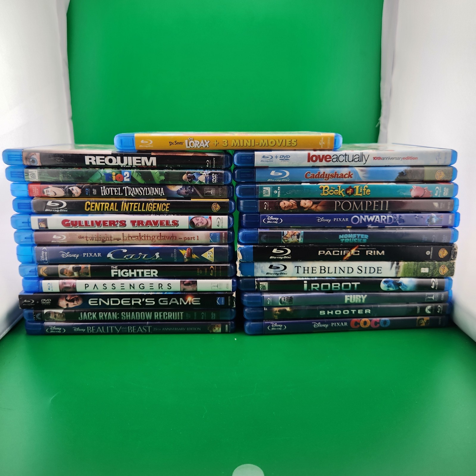 Blu-Ray Lot Of 25 Mixed Genres