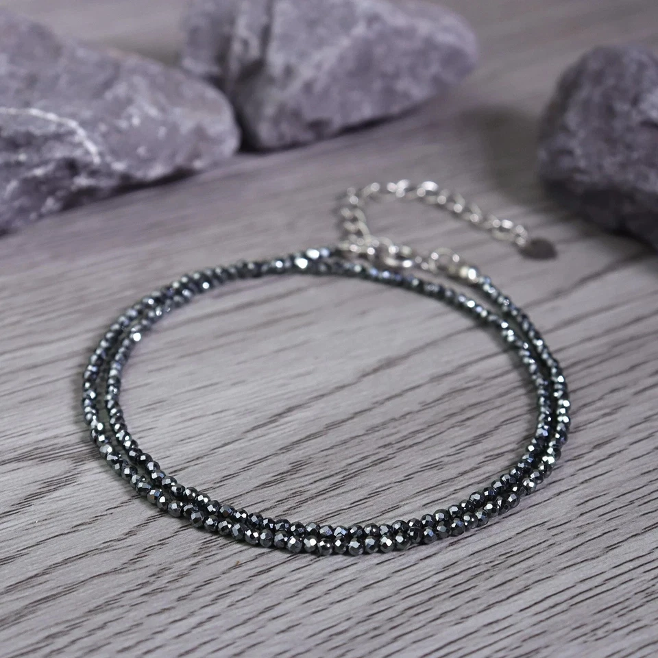 Gargantilla boho delicada con cuentas de hematita de 2 mm para mujer collar de cristal curativo regalo ideal Foto 4 de 4