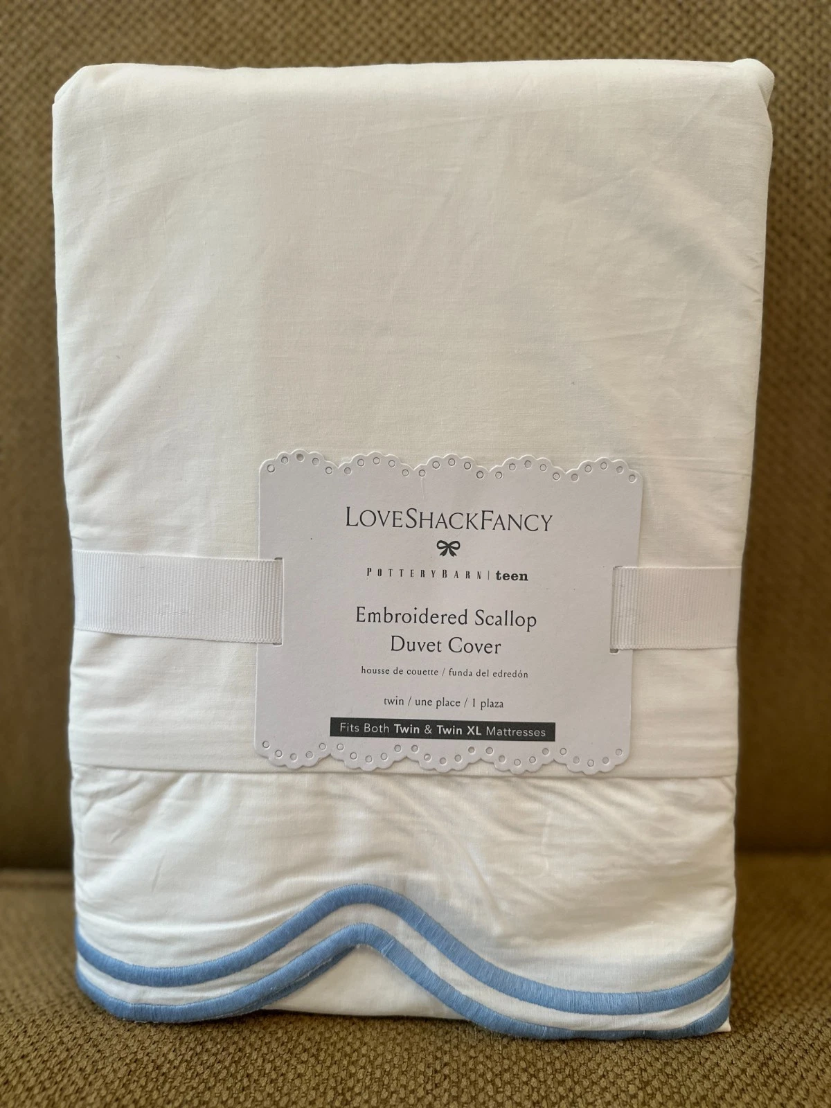 Pottery Barn LoveShackFancy Embroidered Scallop Duvet Cover - Thumbnail 2