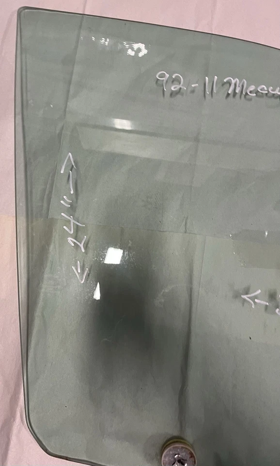 Vidrio ventana puerta delantera derecha pasajero Grand Marquis 1992-2011 Foto 2 de 4