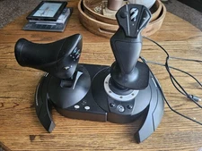 THRUSTMASTER T-FLIGHT HOTAS ONE JOYSTICK FOR Pc, XBOX One and XBOX X/S Light Use