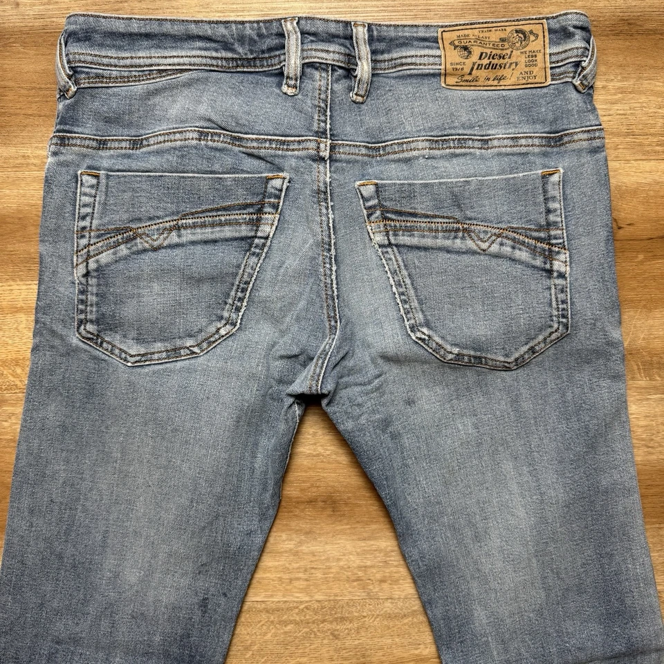 Diesel Jeans Men 31x32 Blue Iakop Regular Slim Taper Stretch Distressed RM010 - Image 4 of 4