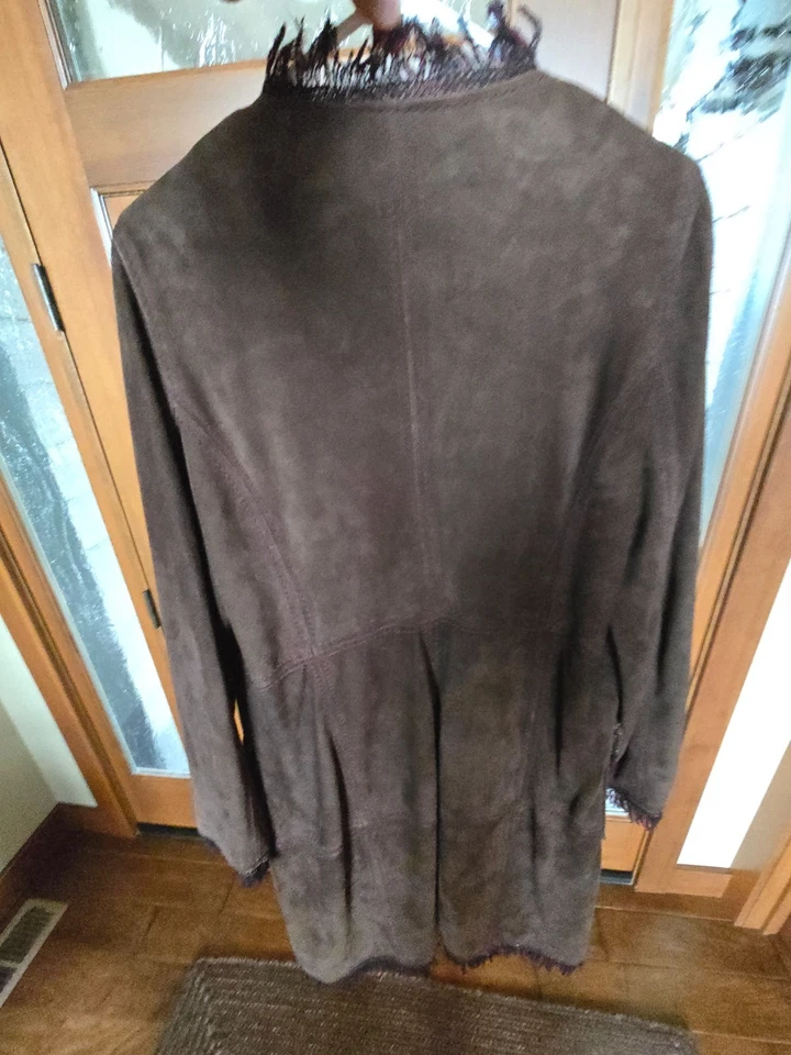 Abrigo de gamuza Dolce Gabbana vintage marrón con flecos forrado de leopardo hasta la rodilla talla 40 Foto 4 de 4