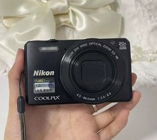 Nikon COOLPIX S7000 Black Digital Camera 16 MP 20x Optical Zoom with Accessories
