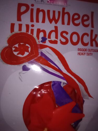 Windsock C.R. Seasons Valentine's Day Heart Pinwheel Vtg 1995 NEW outdoor - Picture 1 of 3