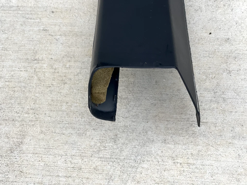 1998 MERCEDES-BENZ S320 W140 REAR DOOR INTERIOR WINDOW TRIM LEFT SIDE - GRAY OEM - Image 3 of 4