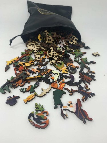 Holzpuzzle für Erwachsene - Halloween Trick or Treat - 363 Teile Puzzle - Bild 4 von 6