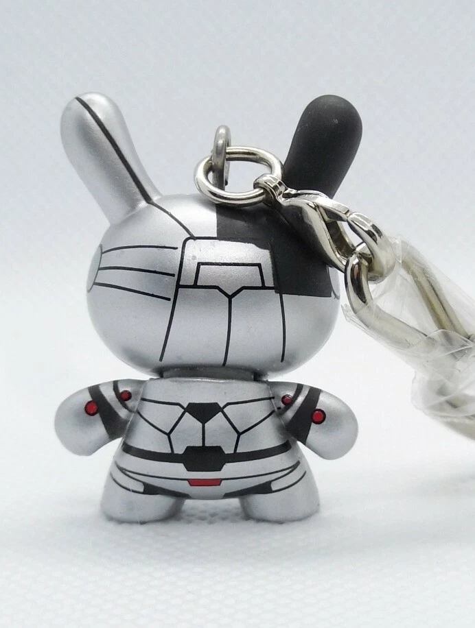 Kidrobot - Cyborg 1/24 - DC Comics Justice League Dunny Keychain 1.5" - Image 2 of 4