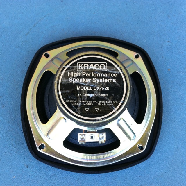 KRACO High Performance Speaker Systems model CX120 (2 speakers) , 3t