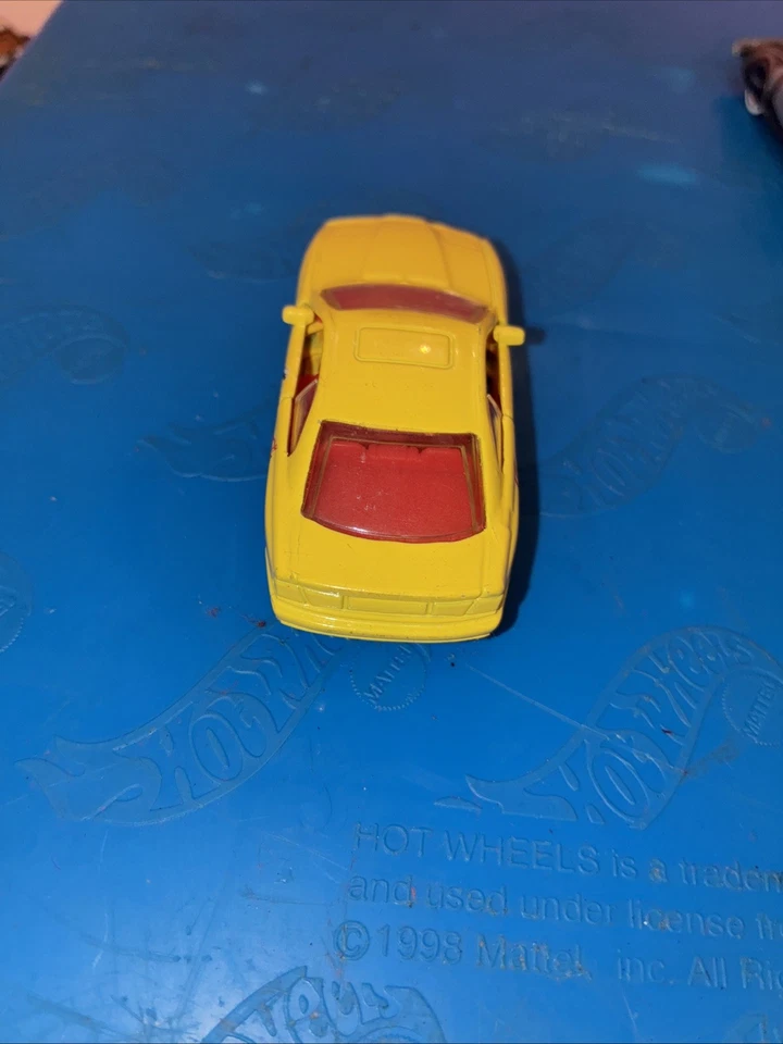 Vintage 1992 Matchbox BMW 850i Diecast Car – Coca-Cola Polar Bears Edition - Image 4 of 4