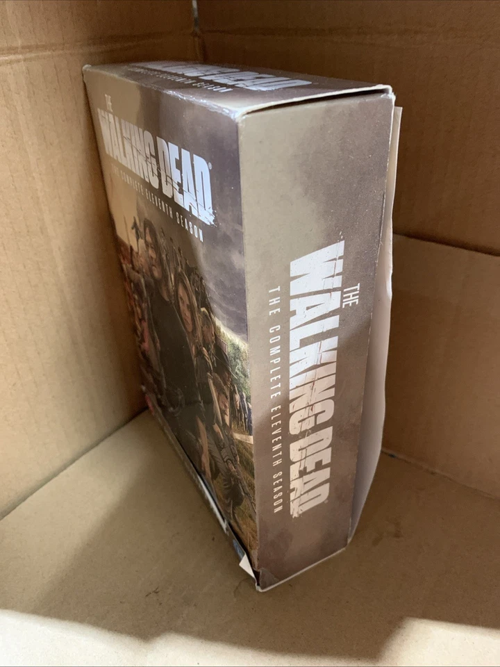 The Walking Dead The Eleventh Season 11 Limited Collector Edition Blu-ray BOXSET - Image 3 of 4