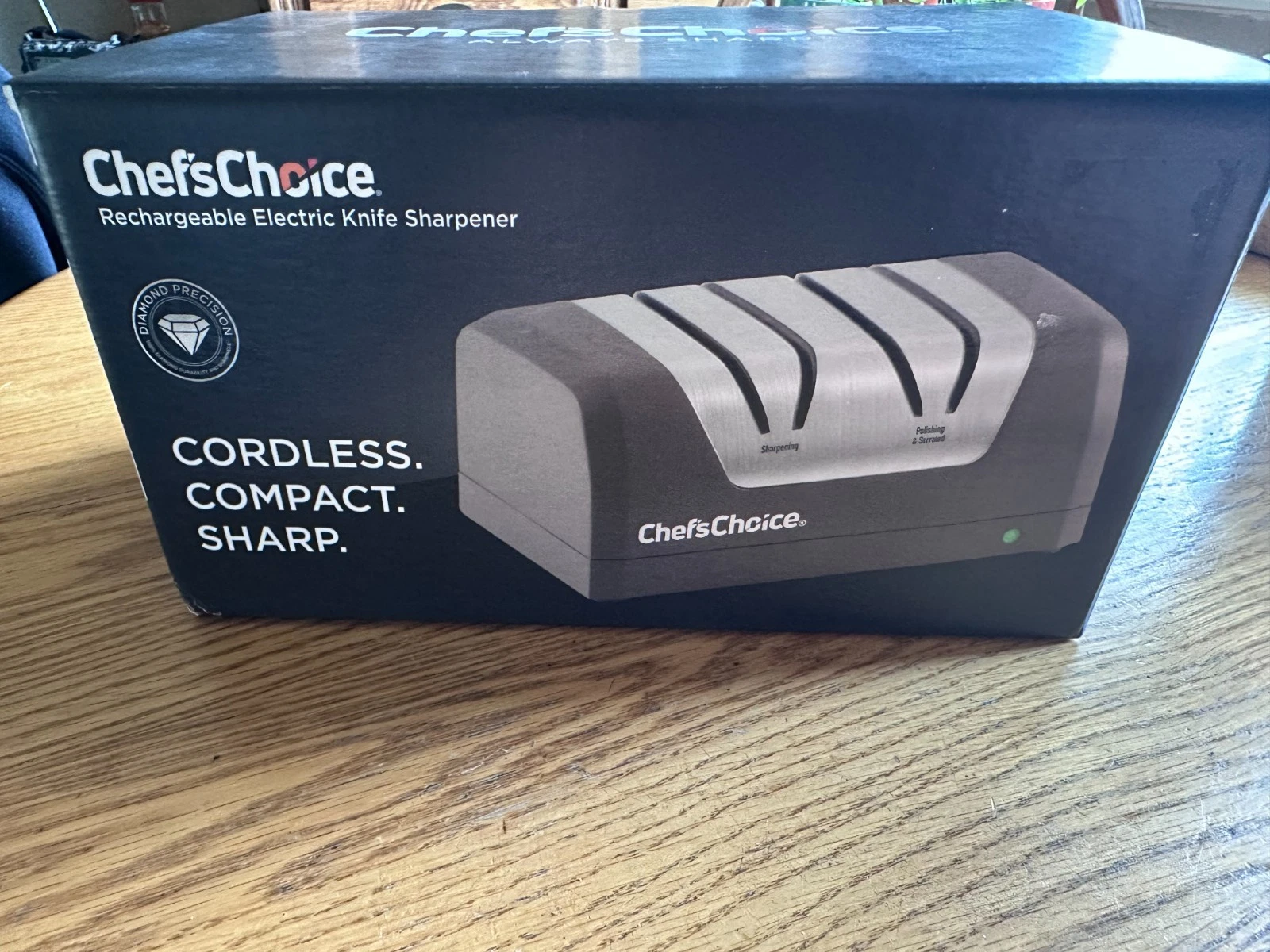 Chef's Choice Rechargeable Electric Knife Sharpener 2 Stage 20 Deg New Free Ship
Opens in a new wind