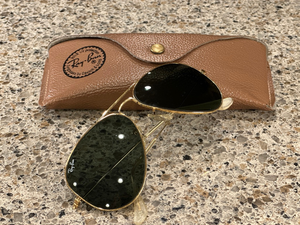 Ray-Ban レイバン サングラス USA B&L ゴールド ケース付 Vintage B&L RayBan Aviator Sunglasses with Case, Gold Metal