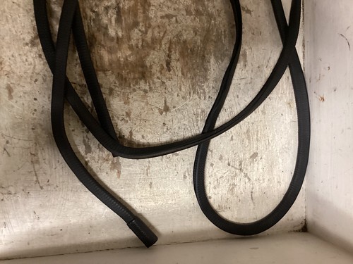 1989-1995 GeoTracker Suzuki Sidekick Door SealWeather Striping Drivers Left Side - Picture 4 of 8