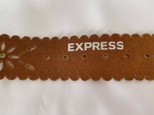 EXPRESS Brown Leather Wide FLORAL CUT OUT FLOWER BELT w/STUDS CRYSTALS Studdded - Picture 8 of 8