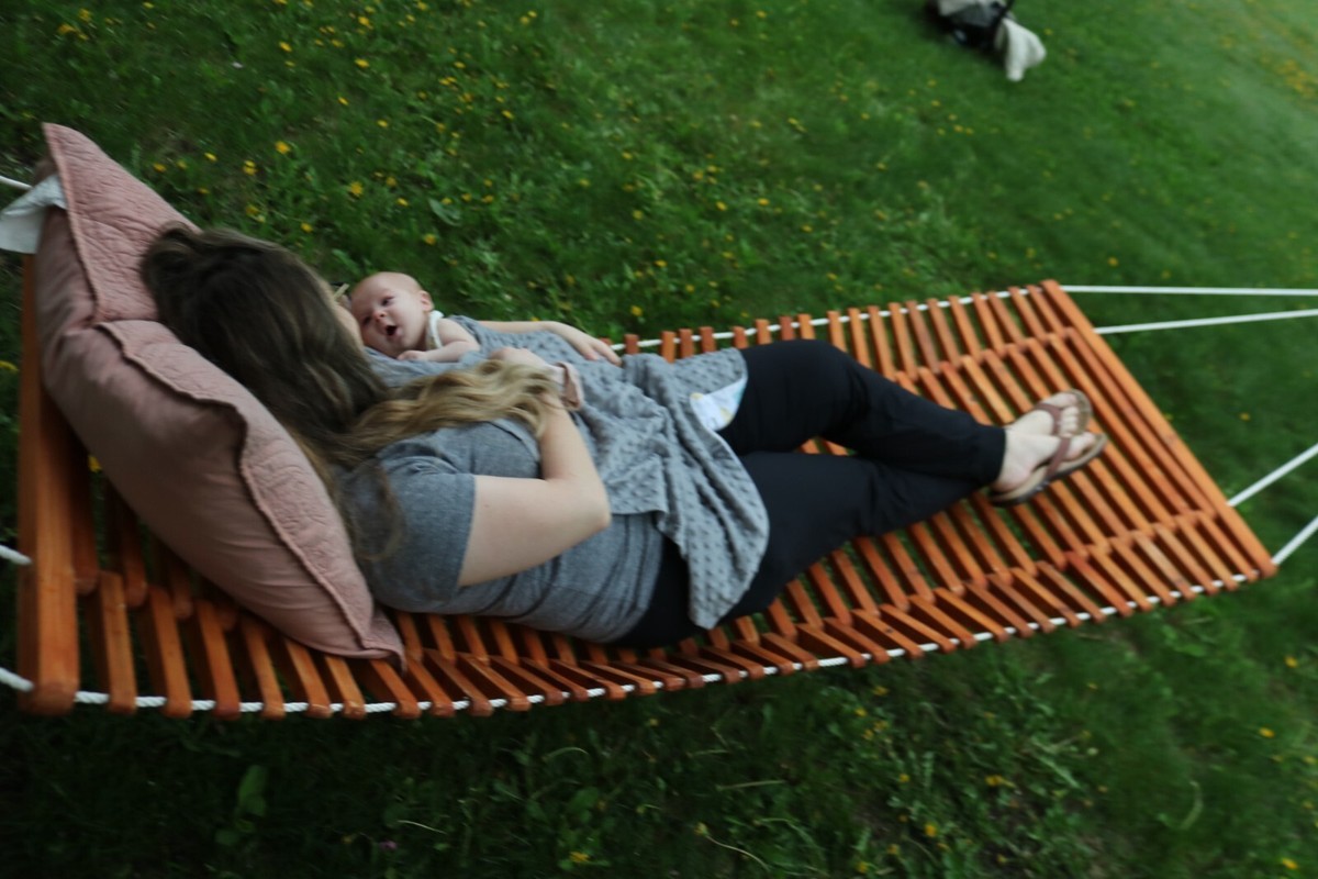 Hand Made Cedar Wood Hammock, Comfort and Style. Turn Into day bed