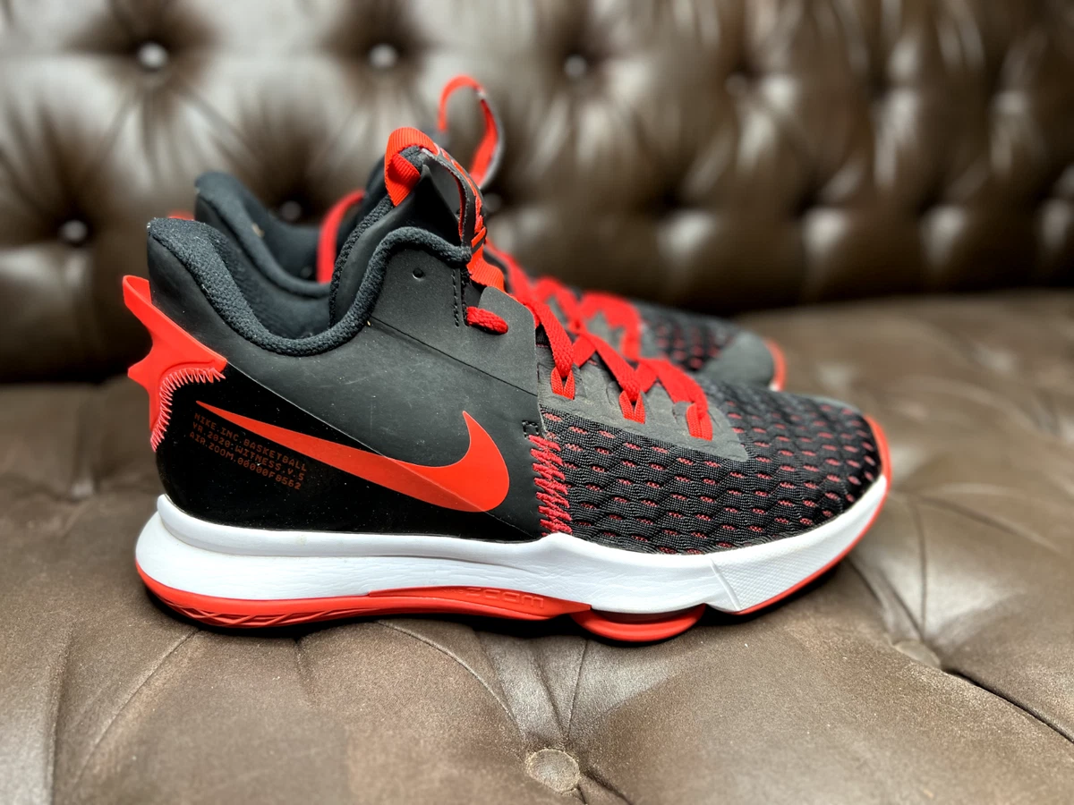 Lebron witness 11 top
