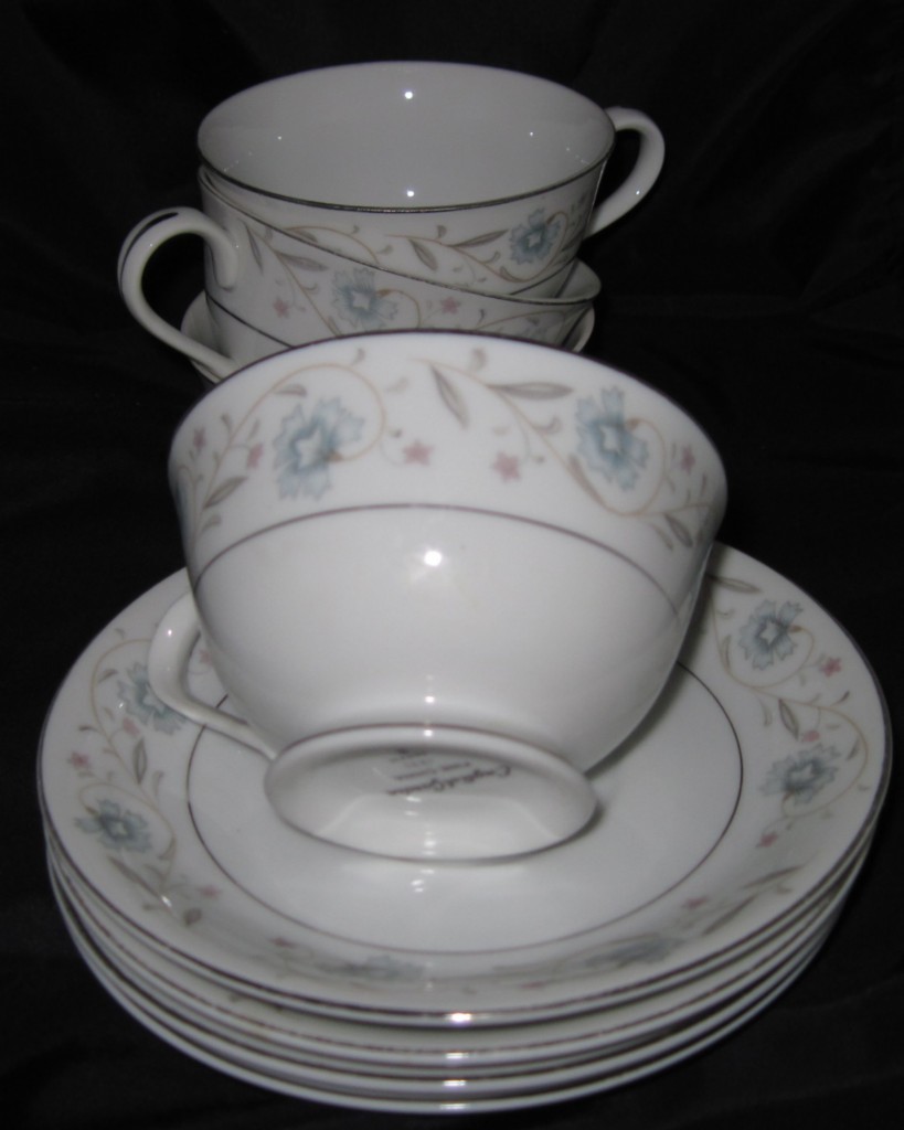 4 English Garden Fine China 1221 Cups & Saucers Made in Japan