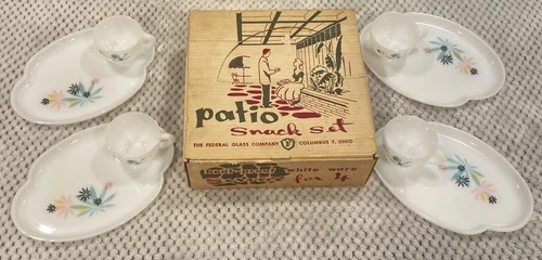 Vtg 8 pc Mid Century Patio Snack Set Atomic Flowers Plate Cup Federal Glass Co.