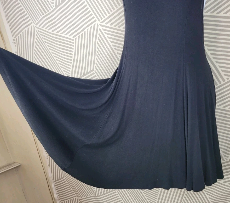 Vestido sin mangas Silence + Noise Urban Outfitters patinador punk grande espalda transparente acampanado Foto 3 de 4