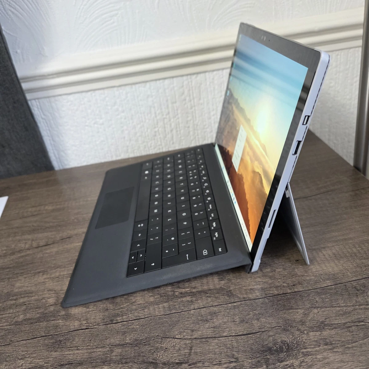 Microsoft Surface Pro 4 8 GB RAM 256 GB Tablets & eReaders for
