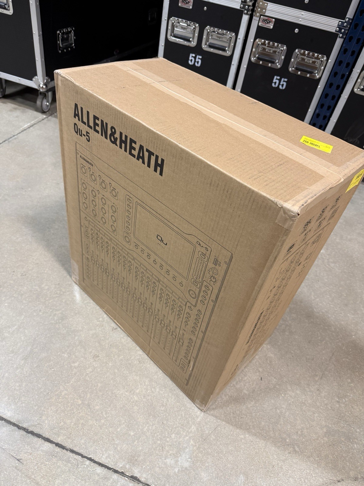 Allen & Heath Qu5 Digital mixer- Never Opened