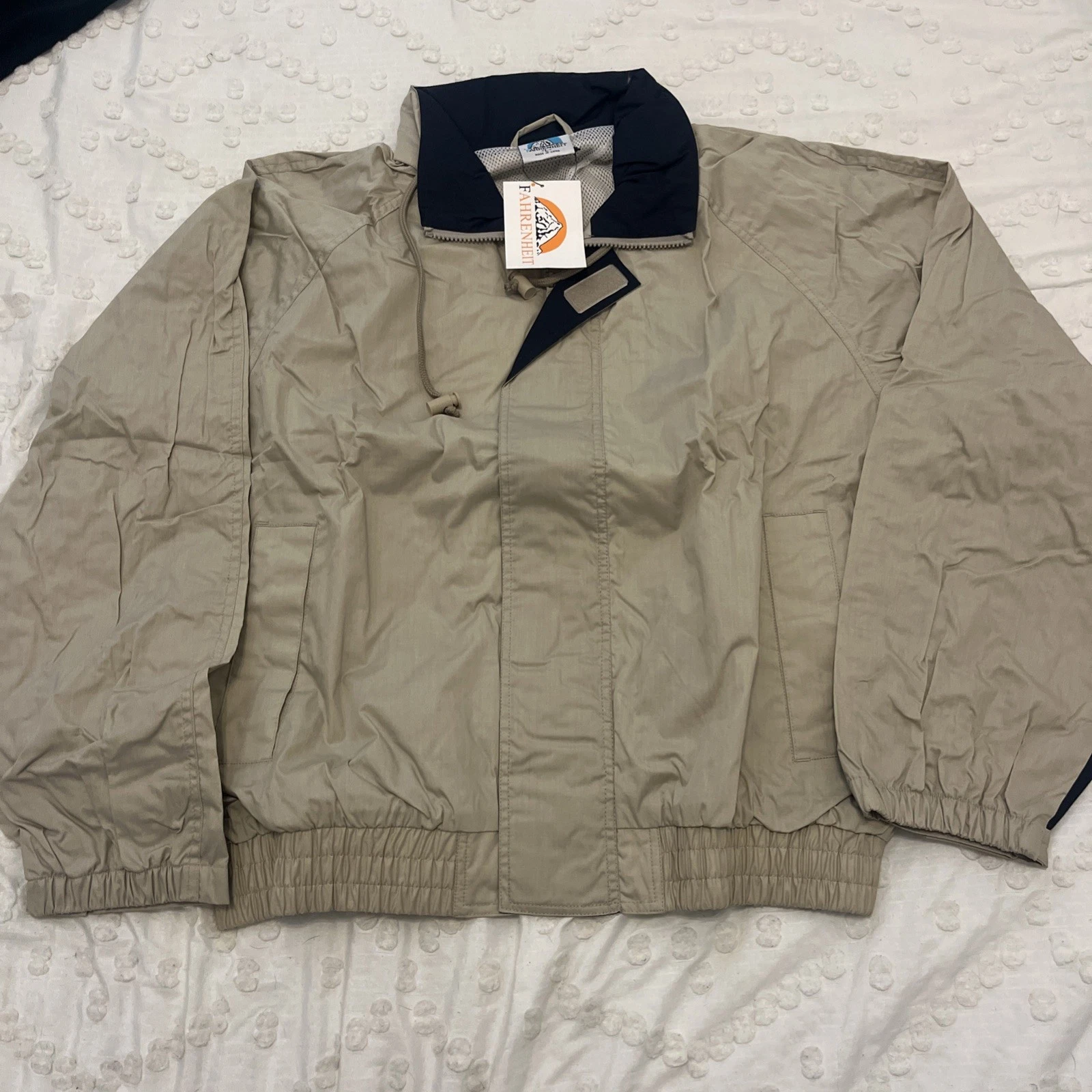 Fahrenheit 899 Lightweight Sport Jacket Men’s Large Waterproof Fabric Coating