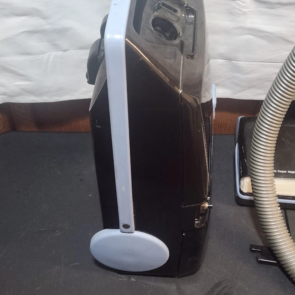 Vintage Eureka Express 8281 A Canister Vacuum Cleaner 5.0 Amp – Needs Belt - Image 3 of 4