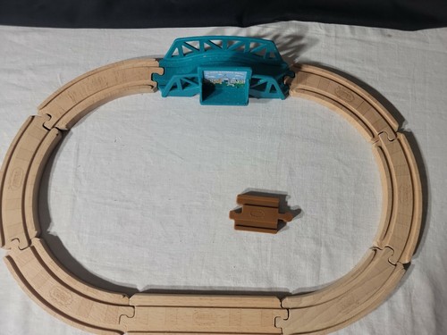 THOMAS TANK and FRIENDS WOOD ANIMAL PARK Thomas, Zoo Car, Track & track adaptor - Picture 10 of 10