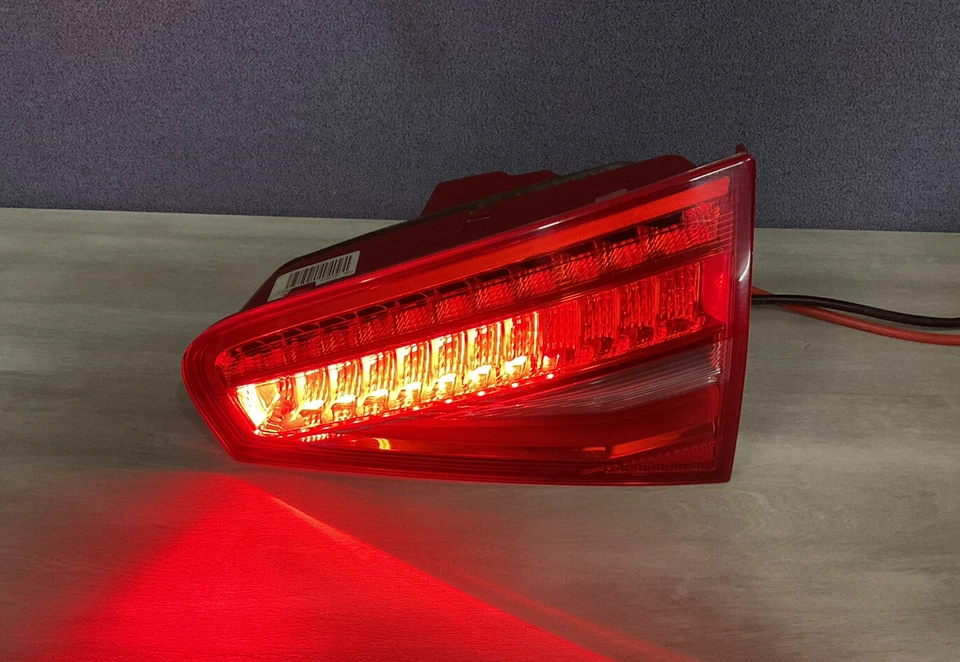 ⭐️Luz trasera LED interior lado pasajero Audi A4 Quattro S4 2013-2016 ✅¡Probado! Foto 3 de 4