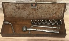 Vintage WRIGHT TOOLS 1/2" DRIVE SAE SOCKET SET IN METAL BOX VTG USA Read Desript