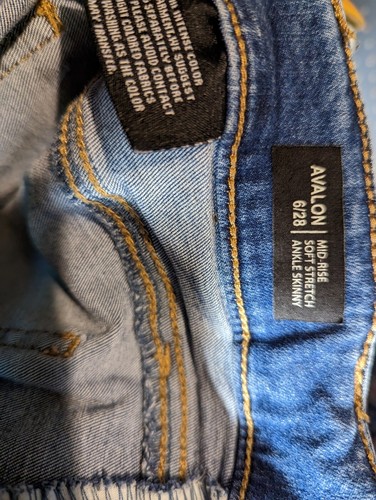 Pantalones de mezclilla para mujer Buffalo David Bitton, talla 6/28, azul Avalon, ajustados al tobillo, altura media - Imagen 6 de 7
