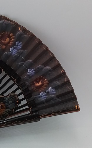 VINTAGE WOOD SILK HANDPAINTED HWND FAN GOLD BLACK PURPLE FLORAL ASIAN DECOR ART - Picture 8 of 18